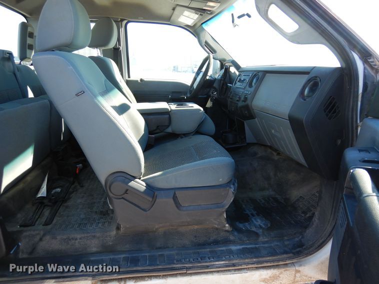 image for item DF8303 2011 Ford F250 Super Duty  SuperCab pickup truck