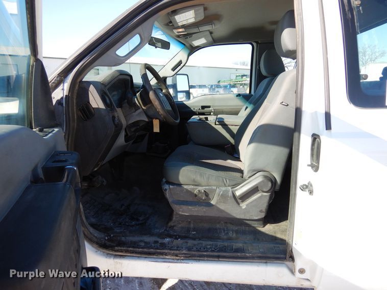 image for item DF8304 2011 Ford F250 Super Duty  SuperCab pickup truck