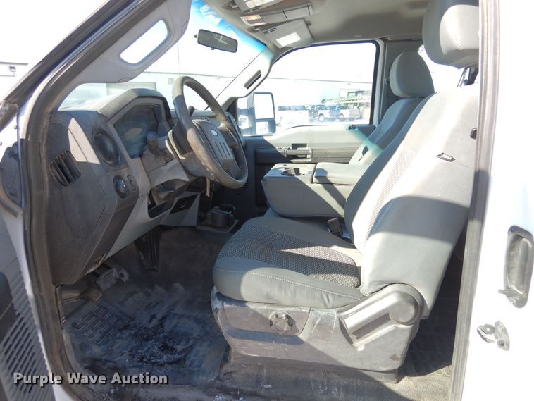 image for item DF8304 2011 Ford F250 Super Duty  SuperCab pickup truck