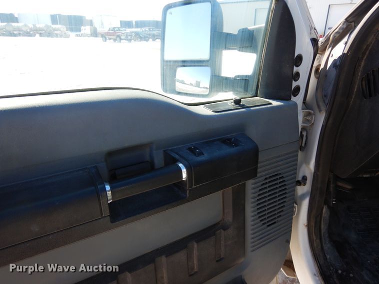 image for item DF8304 2011 Ford F250 Super Duty  SuperCab pickup truck