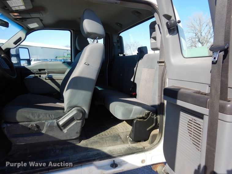 image for item DF8304 2011 Ford F250 Super Duty  SuperCab pickup truck