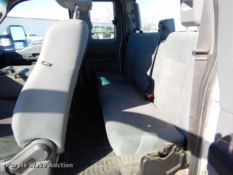 image for item DF8304 2011 Ford F250 Super Duty  SuperCab pickup truck