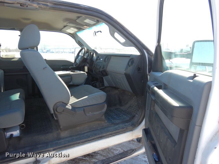 image for item DF8304 2011 Ford F250 Super Duty  SuperCab pickup truck