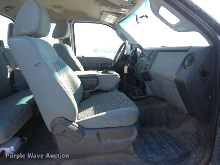 image for item DF8304 2011 Ford F250 Super Duty  SuperCab pickup truck