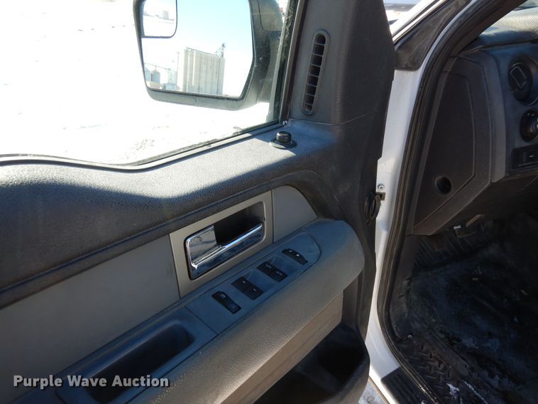 image for item DF8305 2011 Ford F150 XL  SuperCab pickup truck