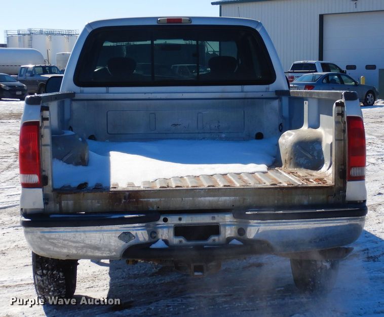 image for item DF8306 2002 Ford F250 Super Duty XLT  SuperCab pickup truck