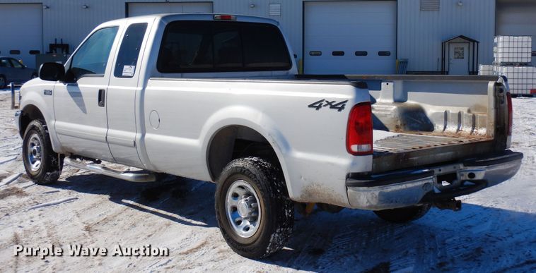 image for item DF8306 2002 Ford F250 Super Duty XLT  SuperCab pickup truck