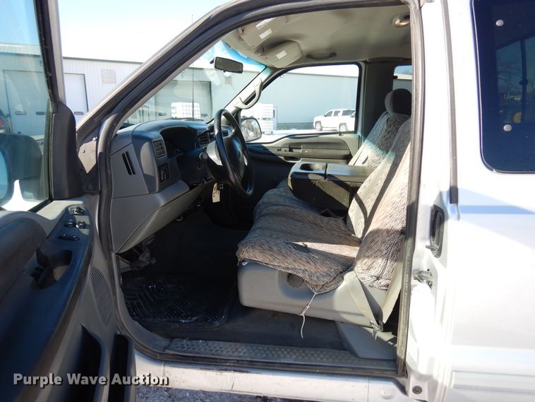 image for item DF8306 2002 Ford F250 Super Duty XLT  SuperCab pickup truck