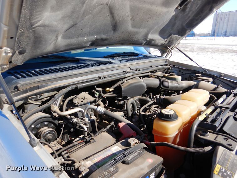 image for item DF8306 2002 Ford F250 Super Duty XLT  SuperCab pickup truck