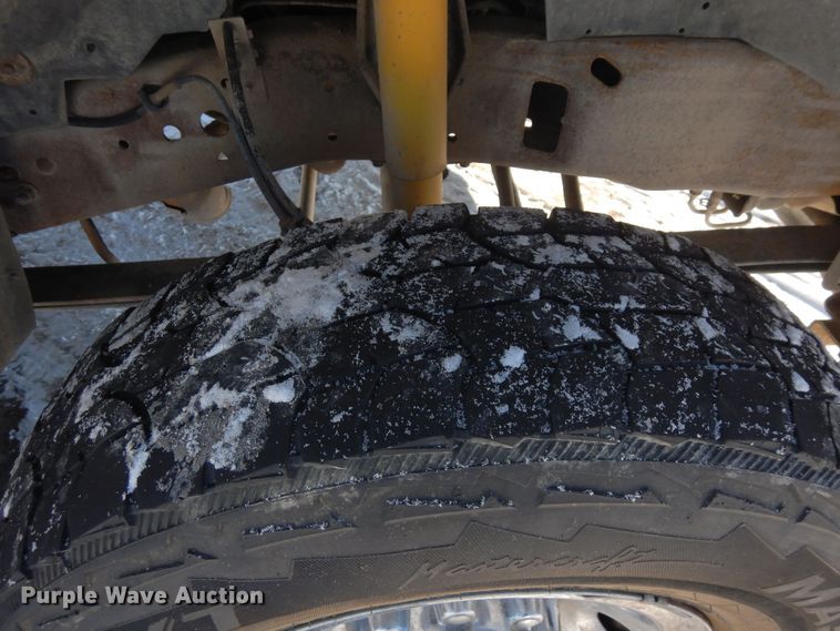 image for item DF8306 2002 Ford F250 Super Duty XLT  SuperCab pickup truck