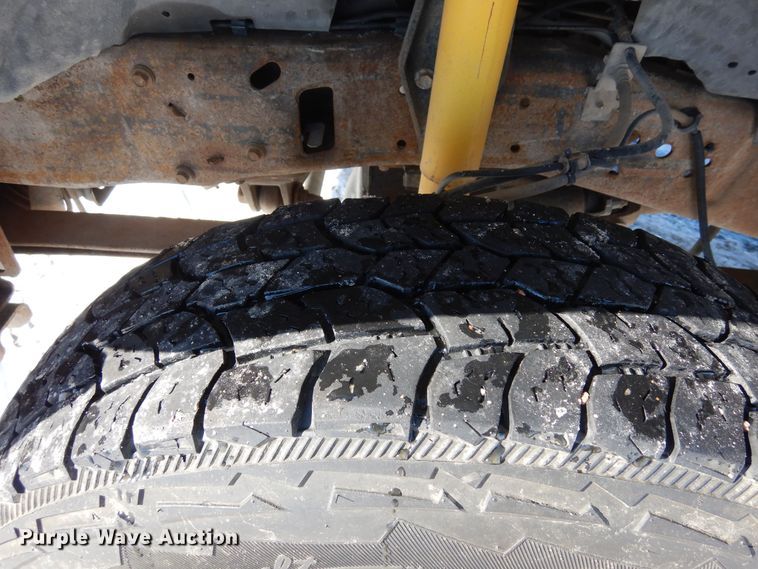 image for item DF8306 2002 Ford F250 Super Duty XLT  SuperCab pickup truck