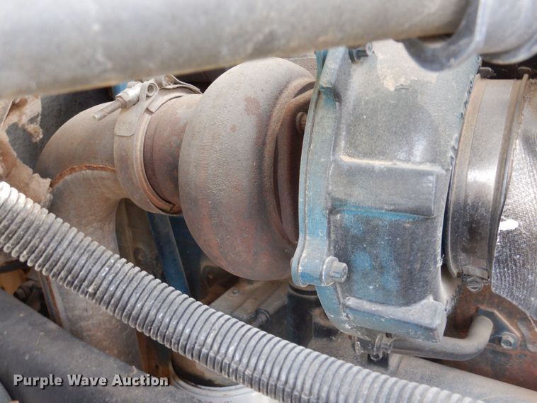 image for item DF8312 2000 International 4700  refrigerated truck