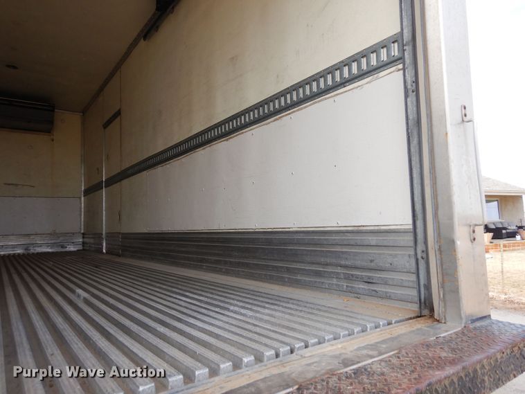 image for item DF8312 2000 International 4700  refrigerated truck