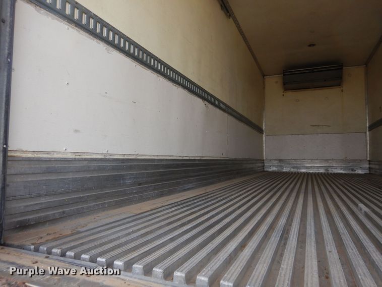 image for item DF8312 2000 International 4700  refrigerated truck