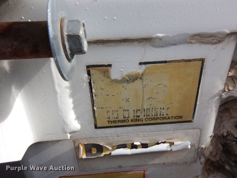 image for item DF8312 2000 International 4700  refrigerated truck