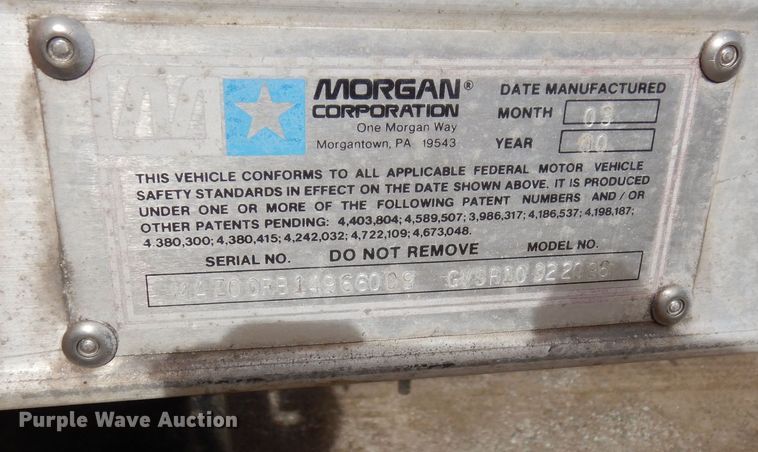 image for item DF8312 2000 International 4700  refrigerated truck