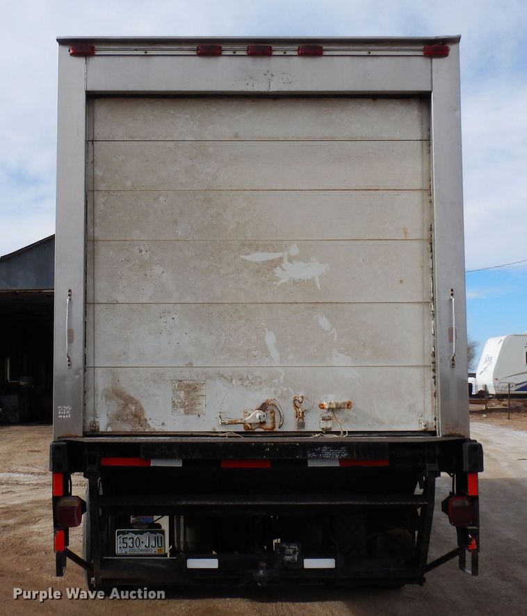 image for item DF8313 2006 International 4300  refrigerated truck