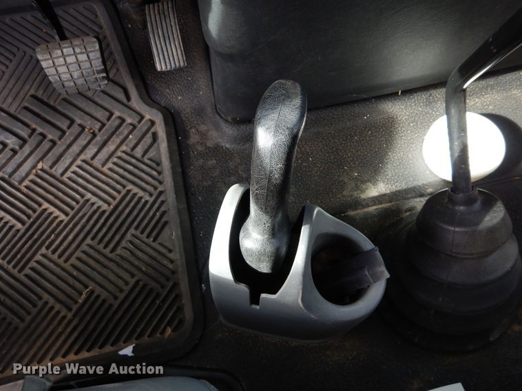 image for item DF8313 2006 International 4300  refrigerated truck