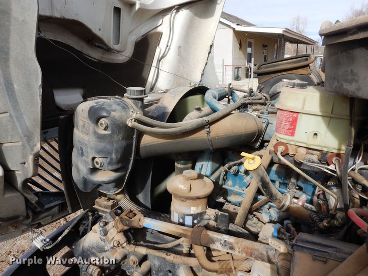 image for item DF8313 2006 International 4300  refrigerated truck