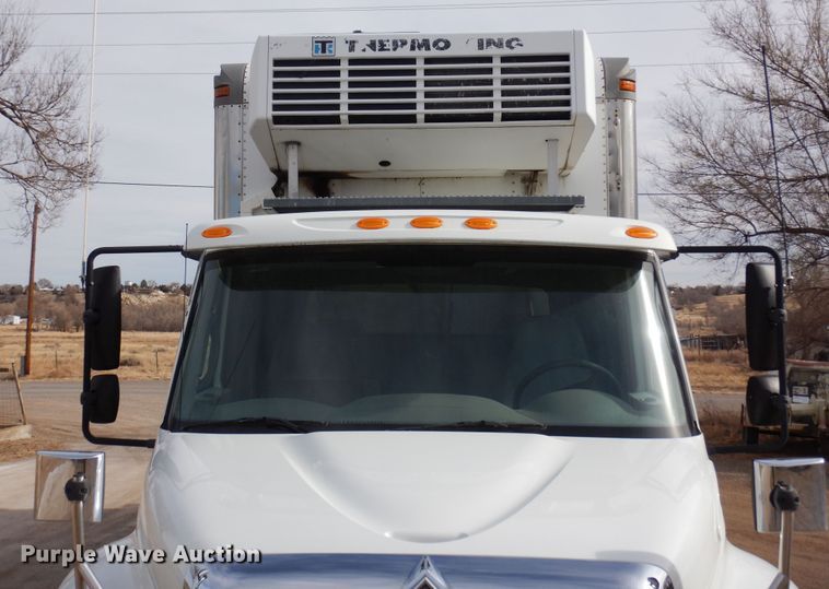 image for item DF8313 2006 International 4300  refrigerated truck