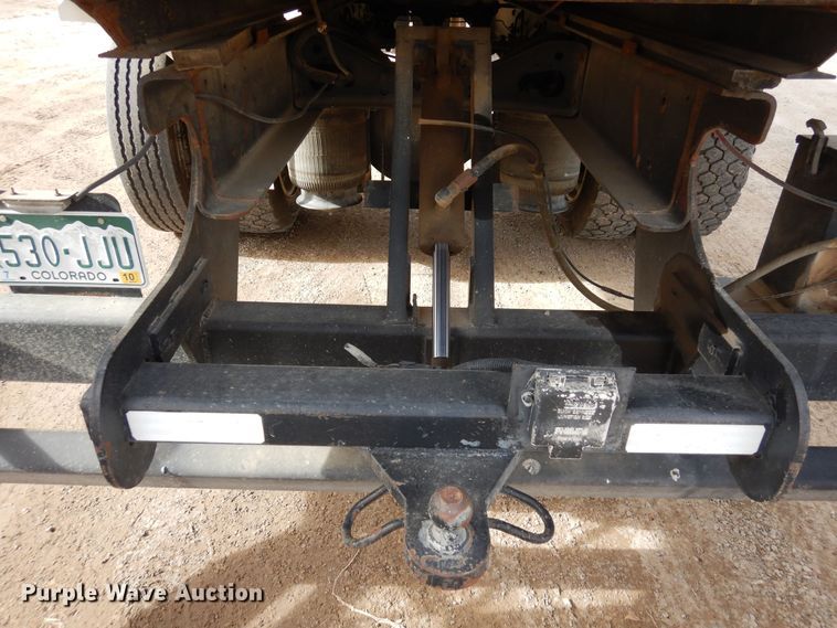 image for item DF8313 2006 International 4300  refrigerated truck