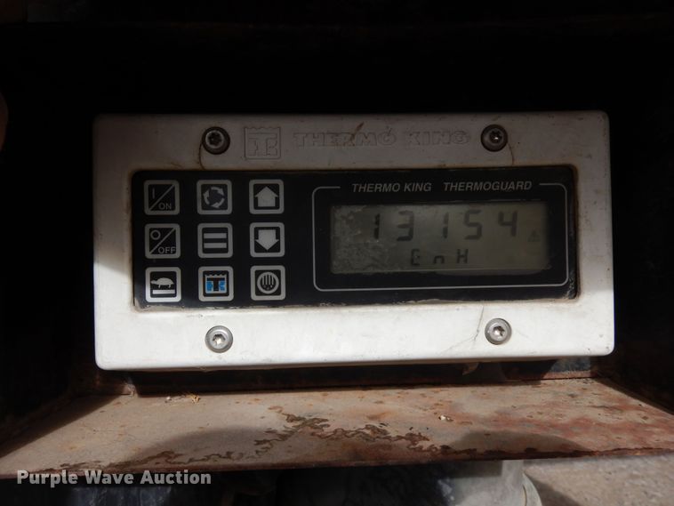 image for item DF8313 2006 International 4300  refrigerated truck