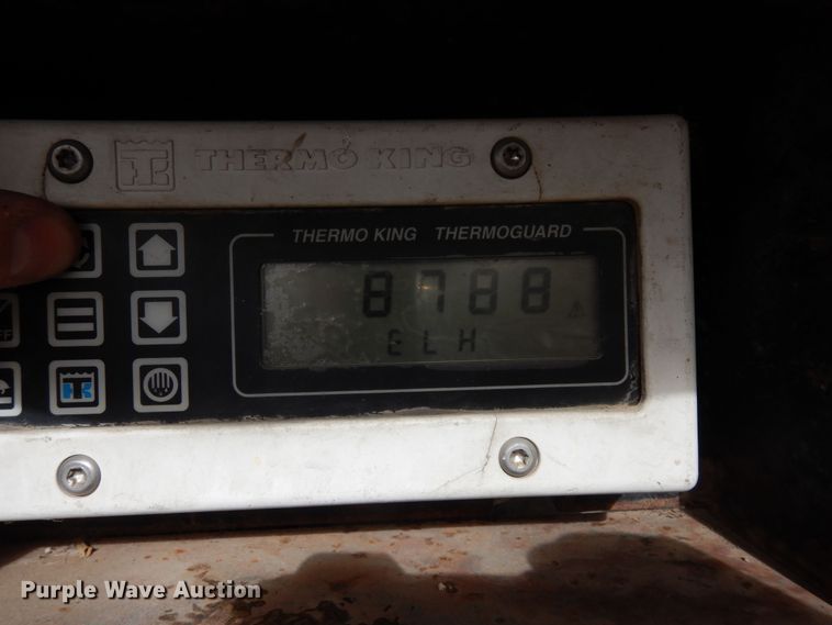 image for item DF8313 2006 International 4300  refrigerated truck