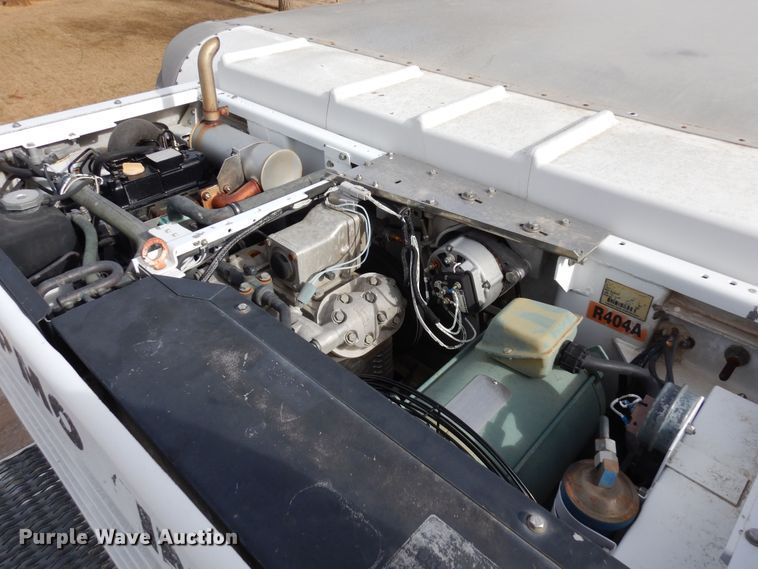 image for item DF8313 2006 International 4300  refrigerated truck