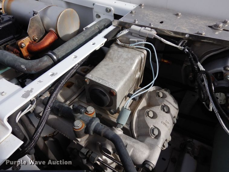 image for item DF8313 2006 International 4300  refrigerated truck