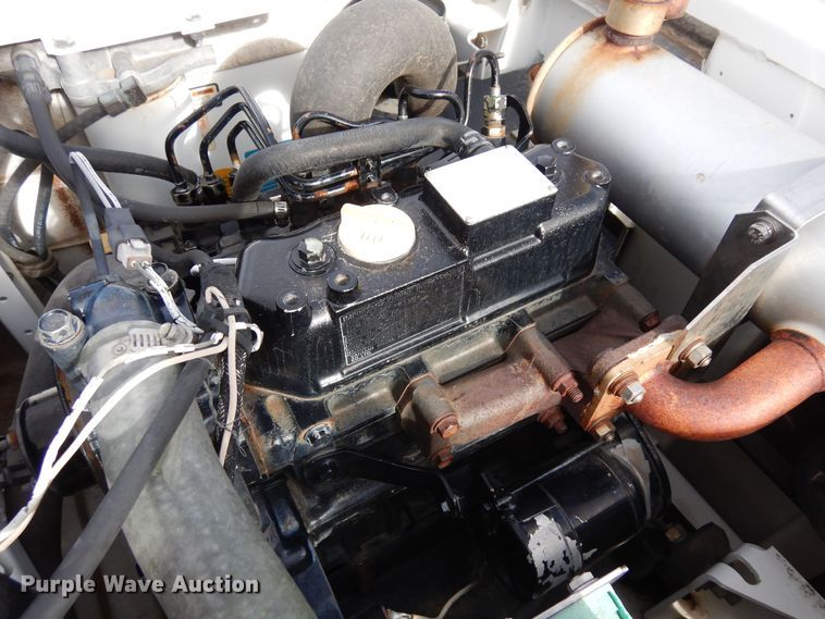 image for item DF8313 2006 International 4300  refrigerated truck