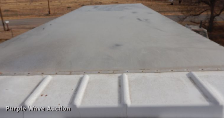 image for item DF8313 2006 International 4300  refrigerated truck