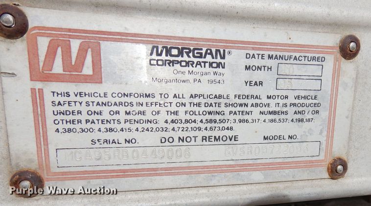 image for item DF8313 2006 International 4300  refrigerated truck