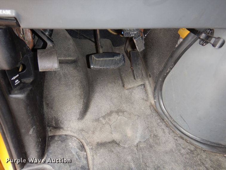 image for item DF8329 2005 Ford E450  school bus