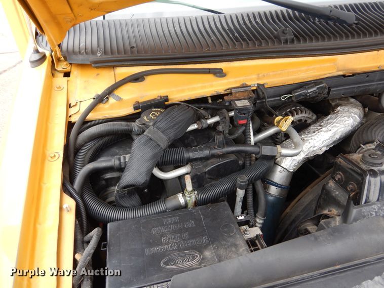 image for item DF8329 2005 Ford E450  school bus