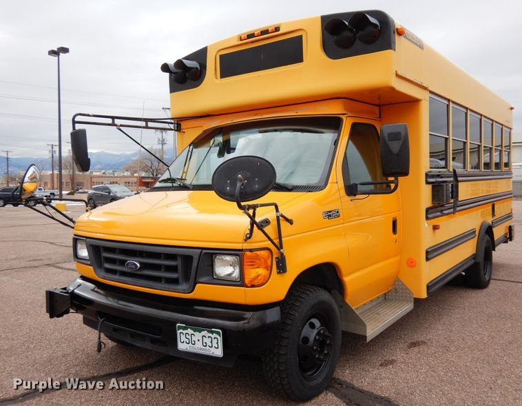 image for item DF8329 2005 Ford E450  school bus