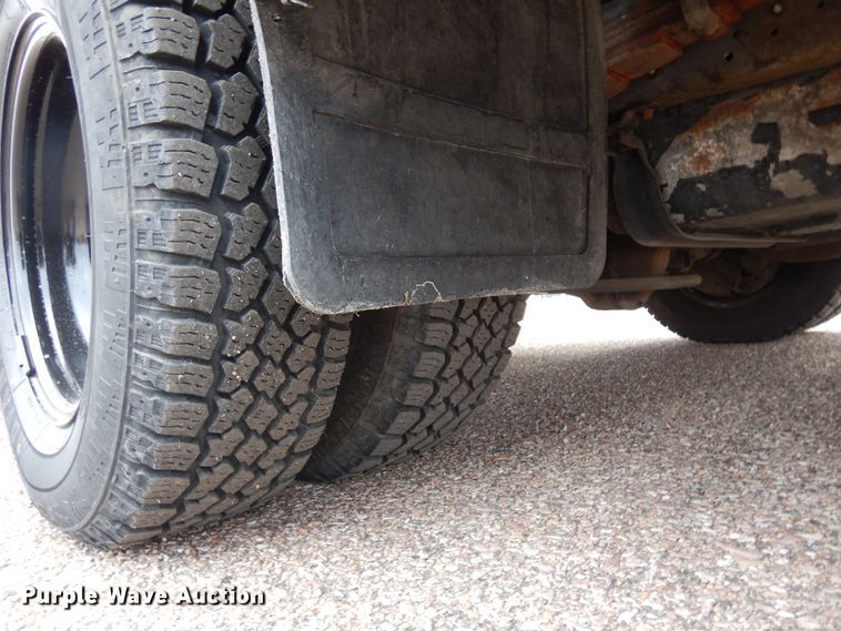 image for item DF8329 2005 Ford E450  school bus