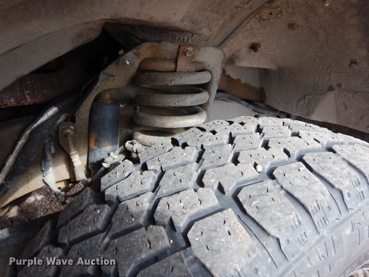 image for item DF8329 2005 Ford E450  school bus