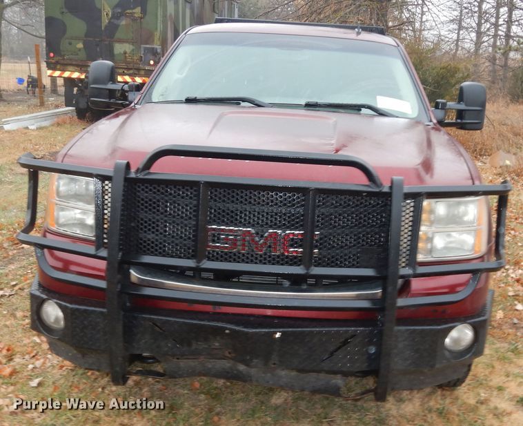 image for item DI6971 2009 GMC Sierra 2500HD  Ext. Cab flatbed pickup truck