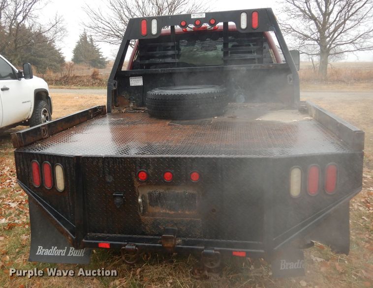 image for item DI6971 2009 GMC Sierra 2500HD  Ext. Cab flatbed pickup truck