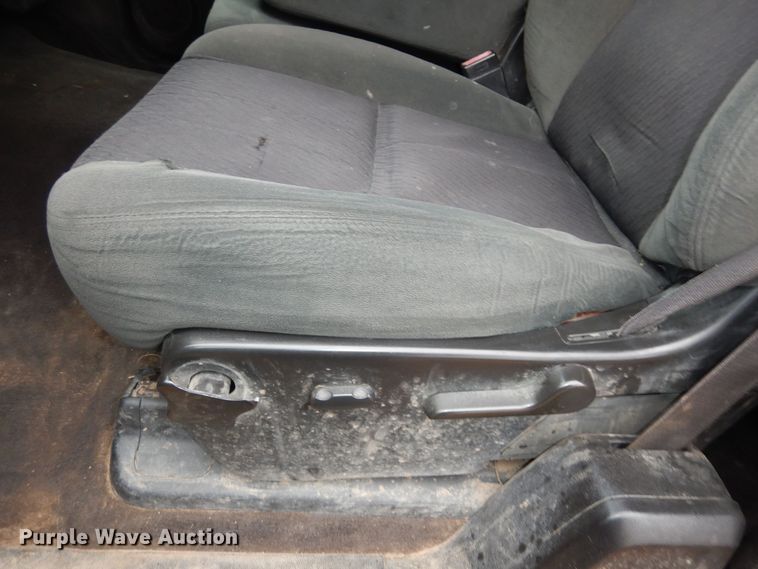 image for item DI6971 2009 GMC Sierra 2500HD  Ext. Cab flatbed pickup truck