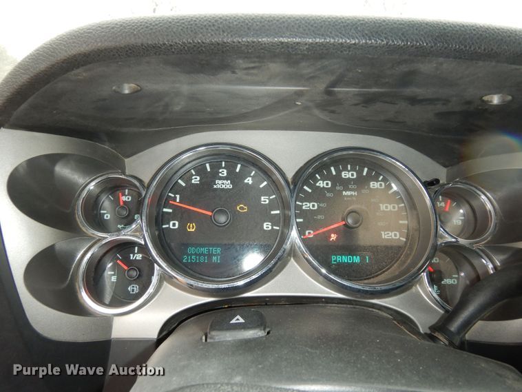 image for item DI6971 2009 GMC Sierra 2500HD  Ext. Cab flatbed pickup truck