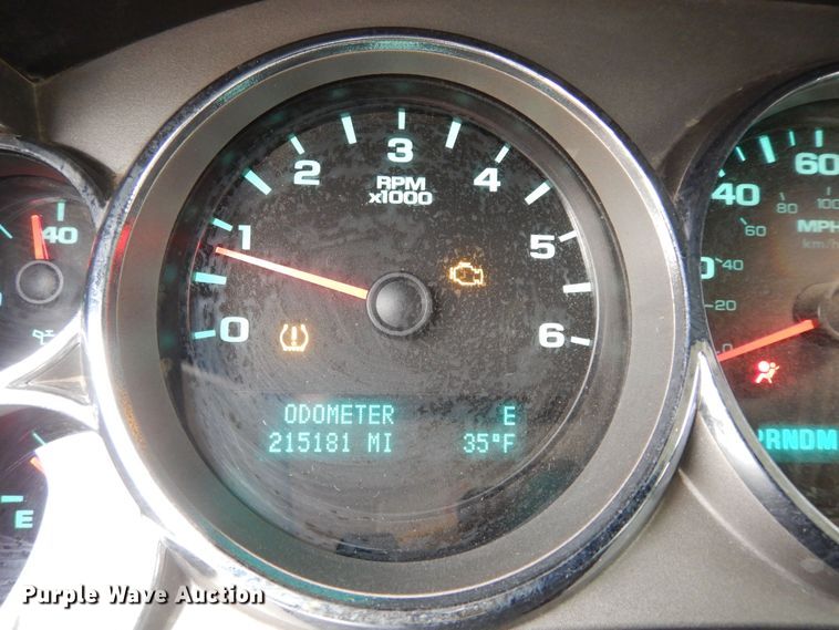 image for item DI6971 2009 GMC Sierra 2500HD  Ext. Cab flatbed pickup truck