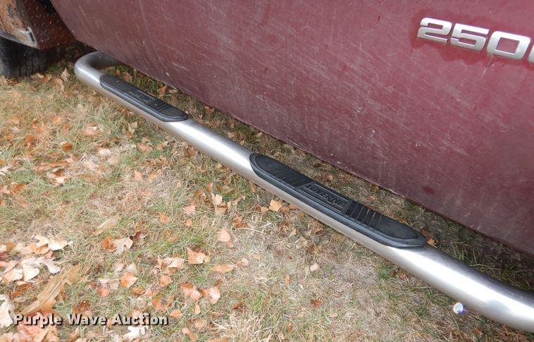 image for item DI6971 2009 GMC Sierra 2500HD  Ext. Cab flatbed pickup truck