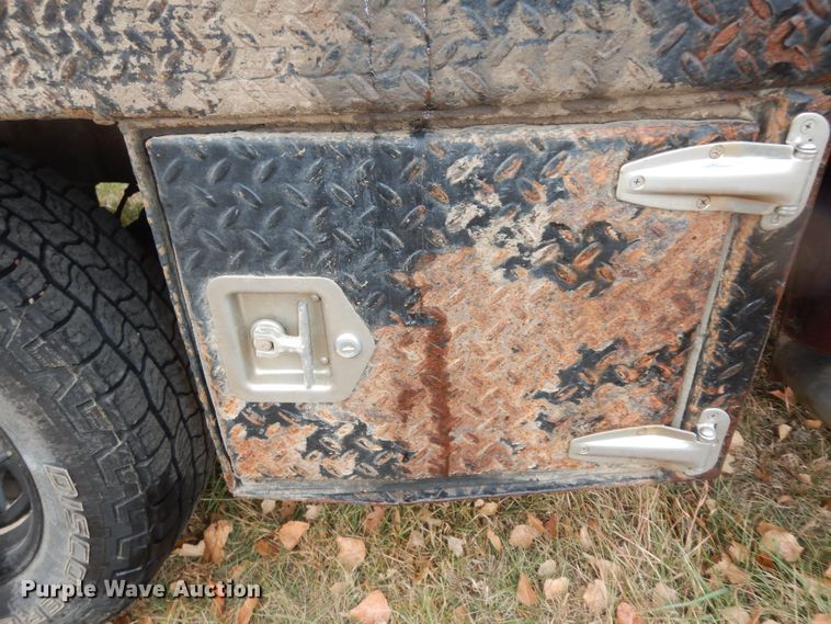 image for item DI6971 2009 GMC Sierra 2500HD  Ext. Cab flatbed pickup truck