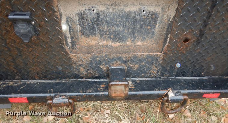 image for item DI6971 2009 GMC Sierra 2500HD  Ext. Cab flatbed pickup truck