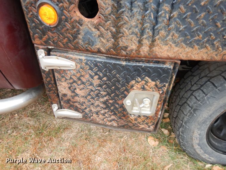 image for item DI6971 2009 GMC Sierra 2500HD  Ext. Cab flatbed pickup truck