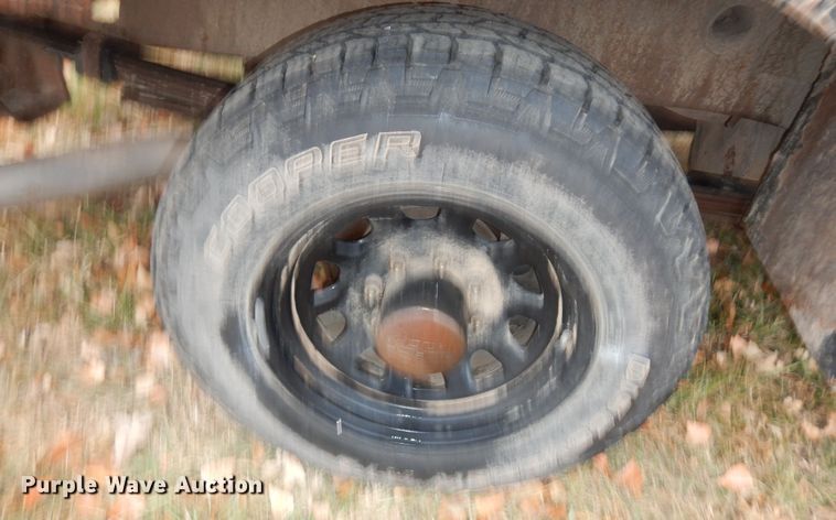 image for item DI6971 2009 GMC Sierra 2500HD  Ext. Cab flatbed pickup truck