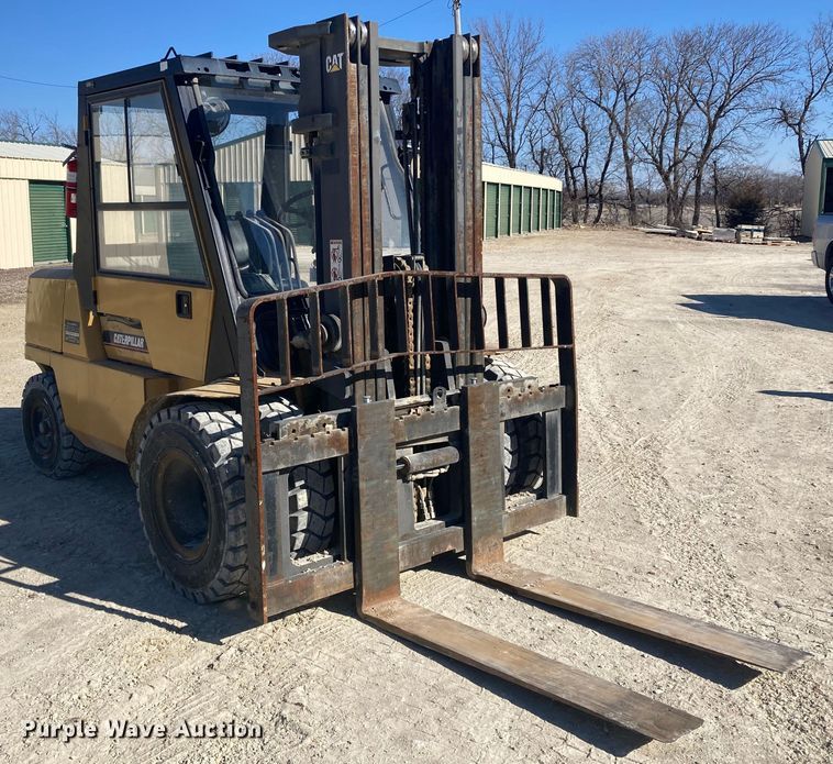 image for item DJ6142 Caterpillar GP50K  forklift