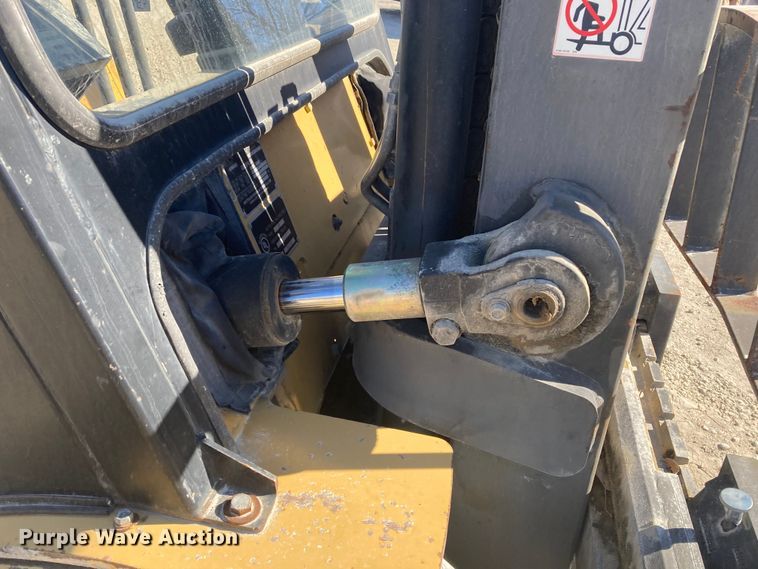 image for item DJ6142 Caterpillar GP50K  forklift