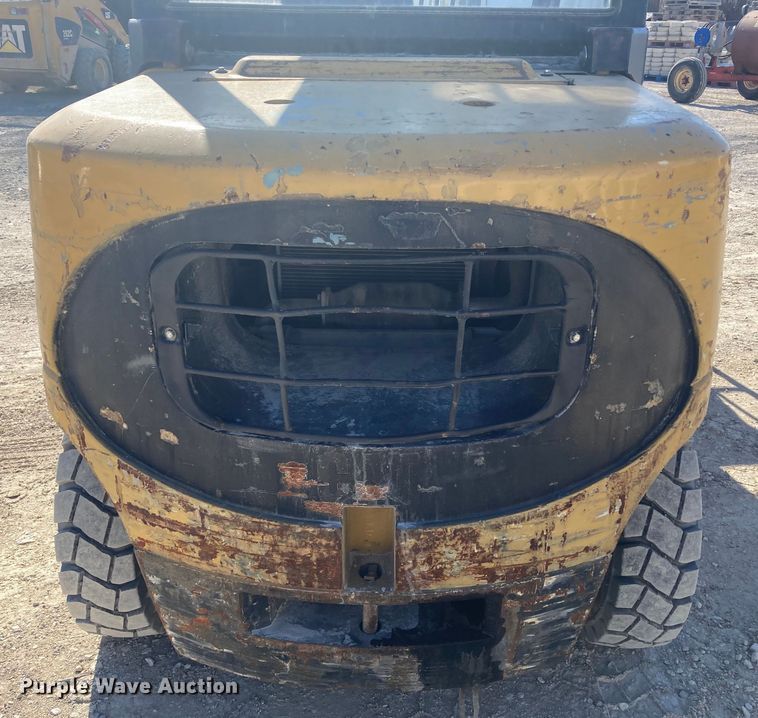 image for item DJ6142 Caterpillar GP50K  forklift